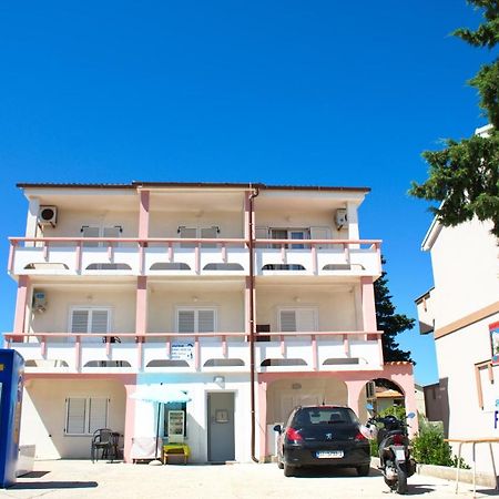 Apartmani Vidusin Novalja Kültér fotó